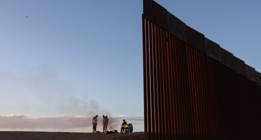 Новый закон для беженцев: въезд в США через Мексику