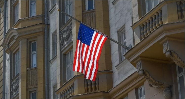 Политическое убежище в посольстве США