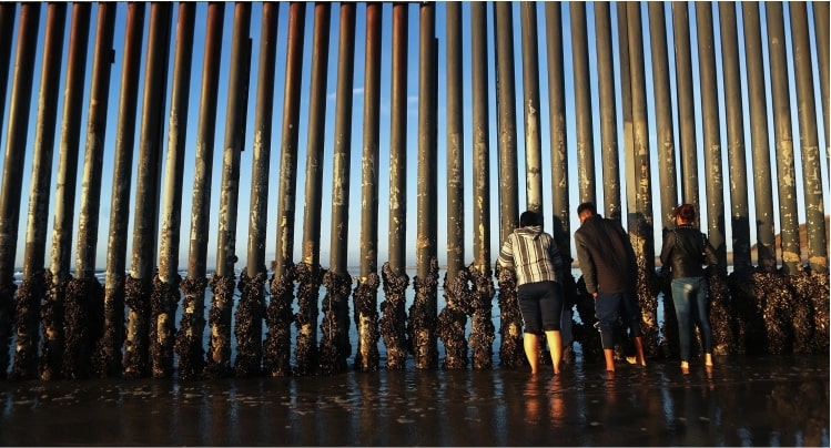 Политическое убежище на границе США и Мексики